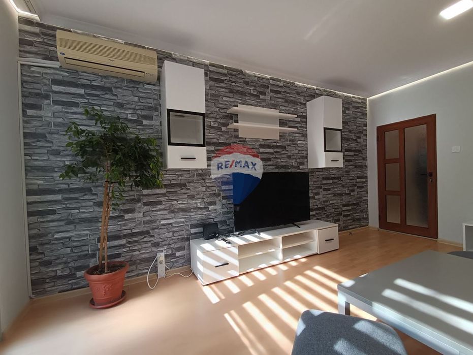 Дава се под наем Тристаен апартамент в Варна, Трошево - 100 кв.м за 612 € - Снимка #2