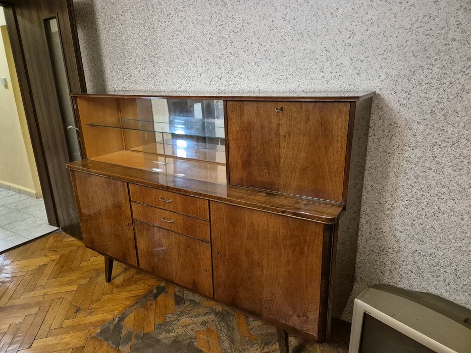 Ретро Бюфет Добро Състояние