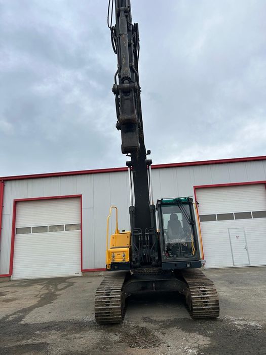 Excavator Volvo pe șenile EC210LC