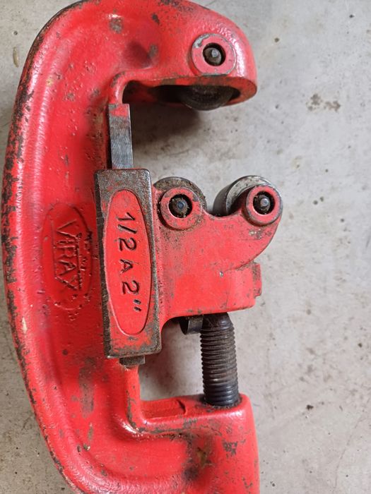 Virax taietor țeavă