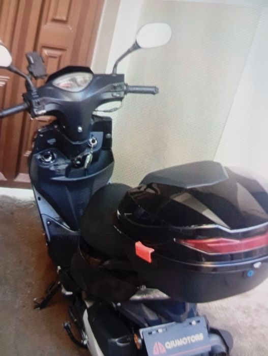 Скутер мустанг сотилади