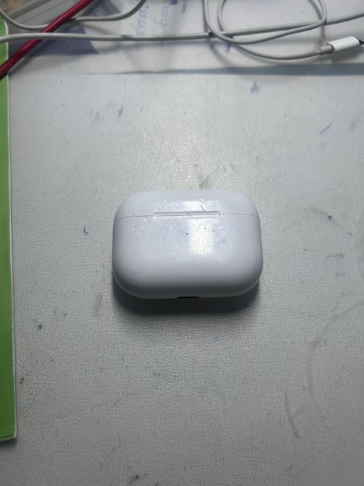 Наушники AirPods