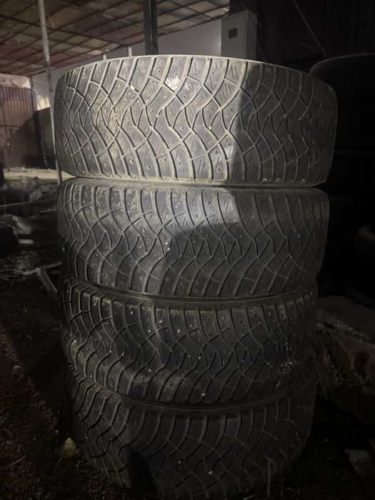 Шины зимние 4 штуки 235/60/18