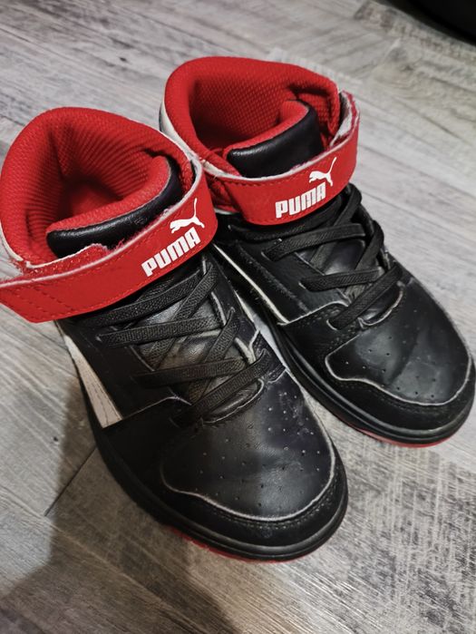 Продавам детски маратонки PUMA