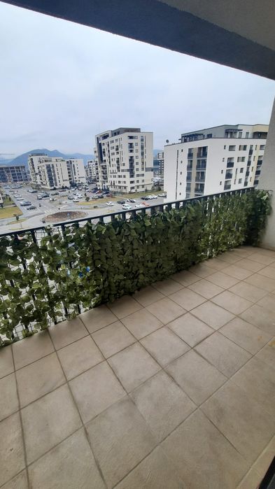 Apartament Kasper  Coresi Mall,3 camere,2 bai,parcare