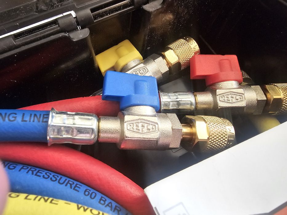 Нови дигитални smart манометри за фреон Testo 550s  bluetooth