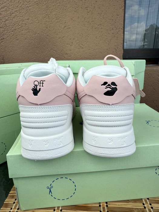 Off White ‘Out of office’ / Premium / 2025