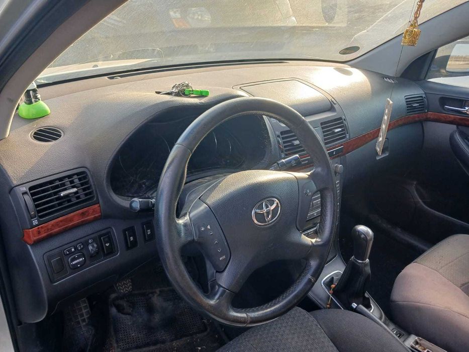Vand Toyota Avensis II 2.0 D-4Diesel (116 CP), An 2004, 235000km
