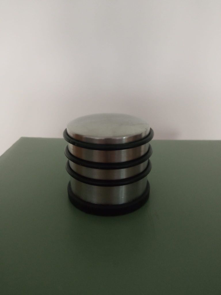 Opritor de ușa din inox