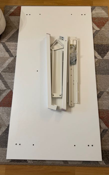 Vând birou / masă de lucru 160 × 80 cm - stare bună