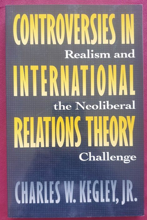Противоречия в теорията за международните отношения.