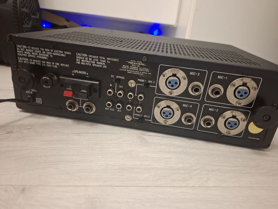 Amplifier Realistic 80 Wati solid state