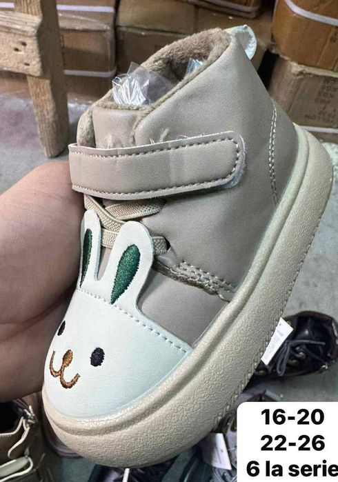 Încălțăminte pentru bebeluși