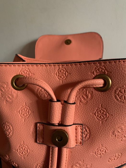 Дамска Раница Guess в коралово