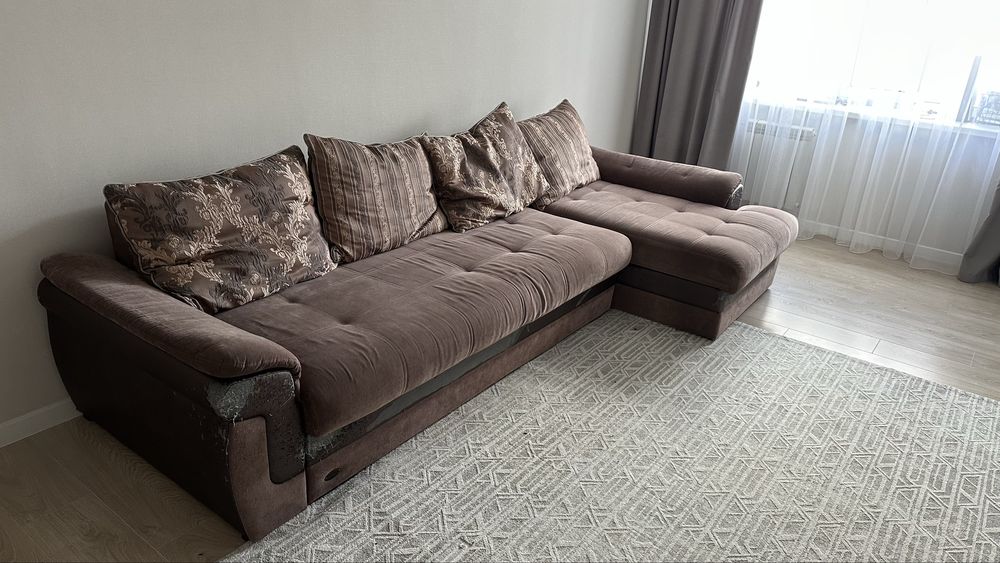 Продам угловой диван, 3 метра