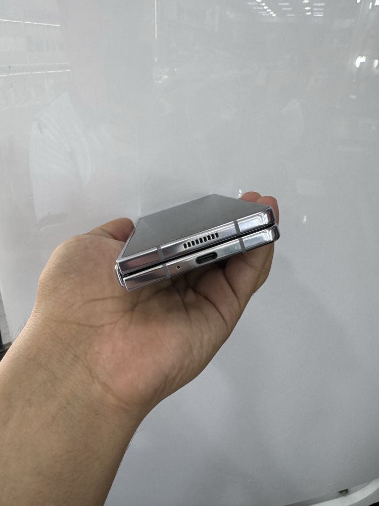 Samsung Galaxy Z Fold5