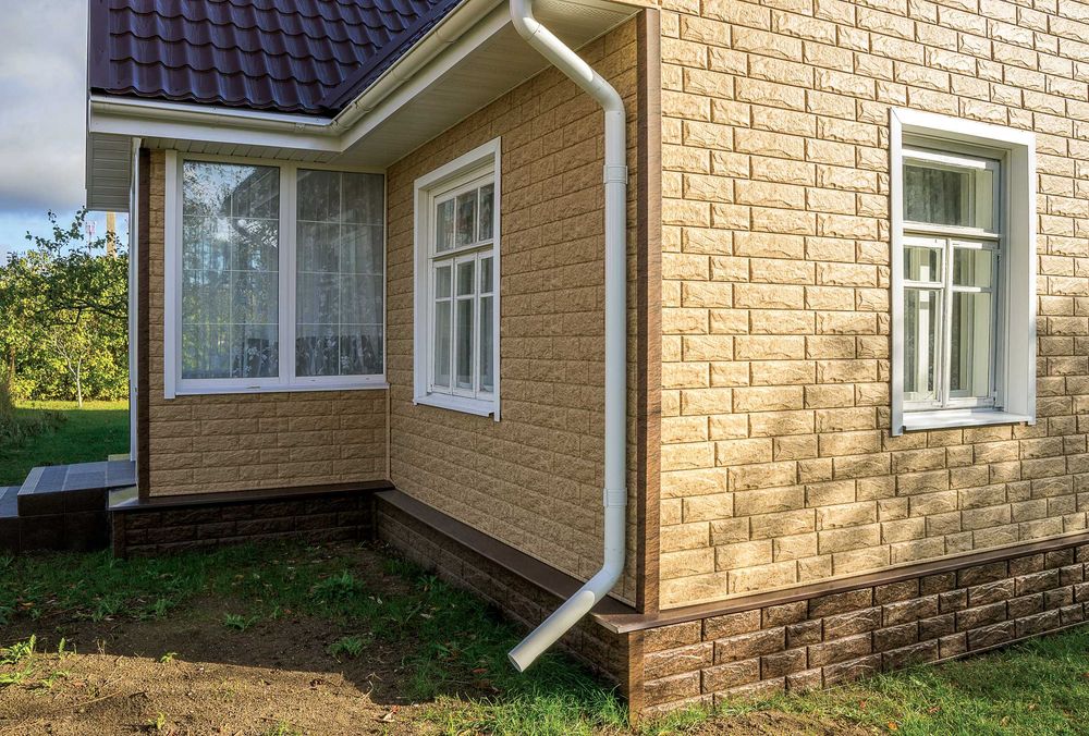 Панели на фасад под Камень. Сайдинг, фасонные изделия, кровля.