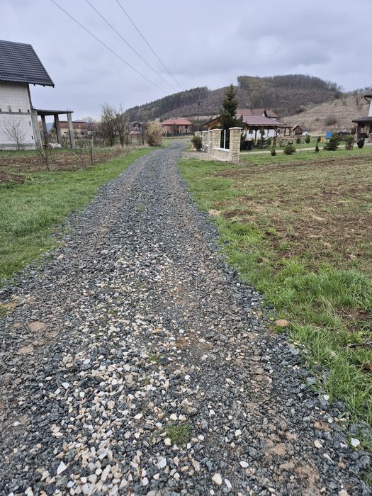 Teren intravilan de vânzare Luna de Sus