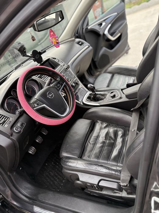 Opel insignia 2010 in stare foarte buna accept varinate