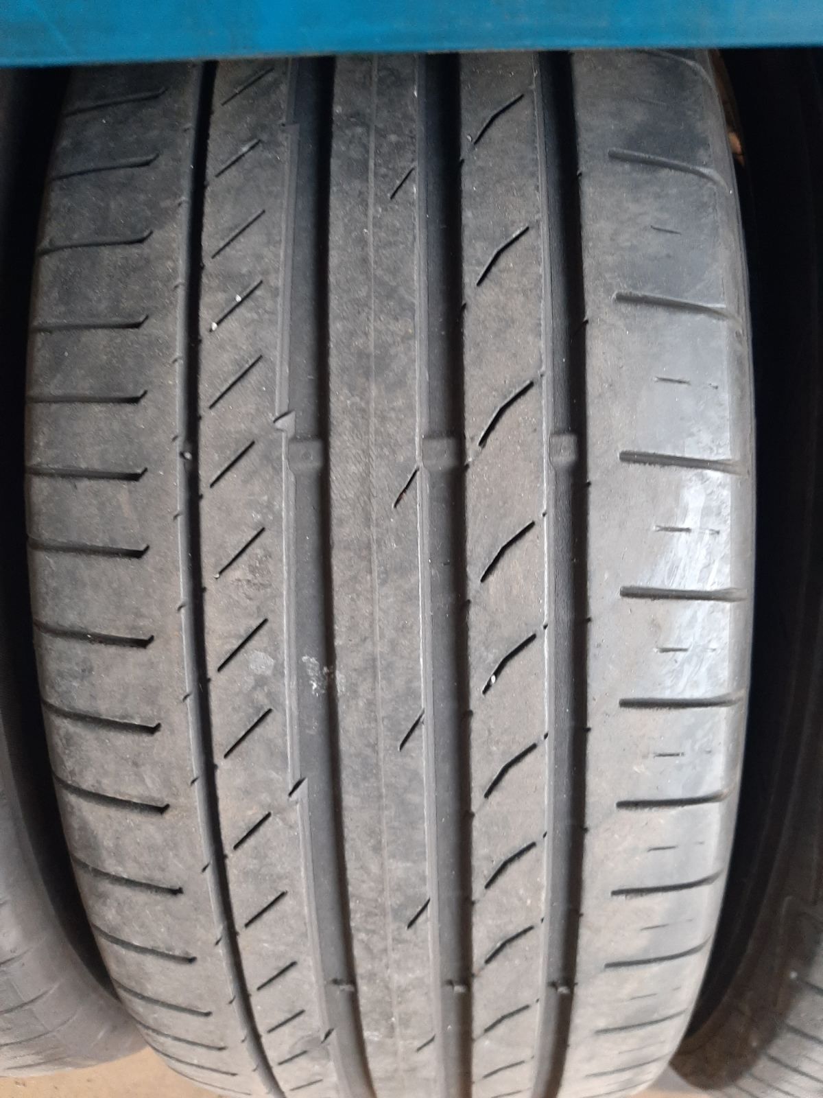 Гуми 235/55 R18 100V Continental Sport Contact