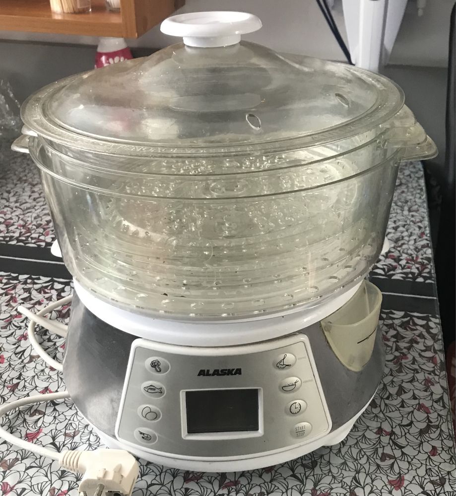 Aparat de gătit in abur