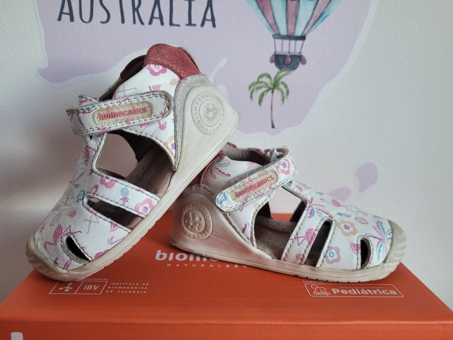 Vand sandale BIOMECANICS pentru fetite , masurile 22 si 20