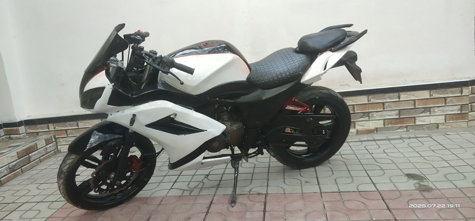 Dugasu Moto bayk  sotiladi