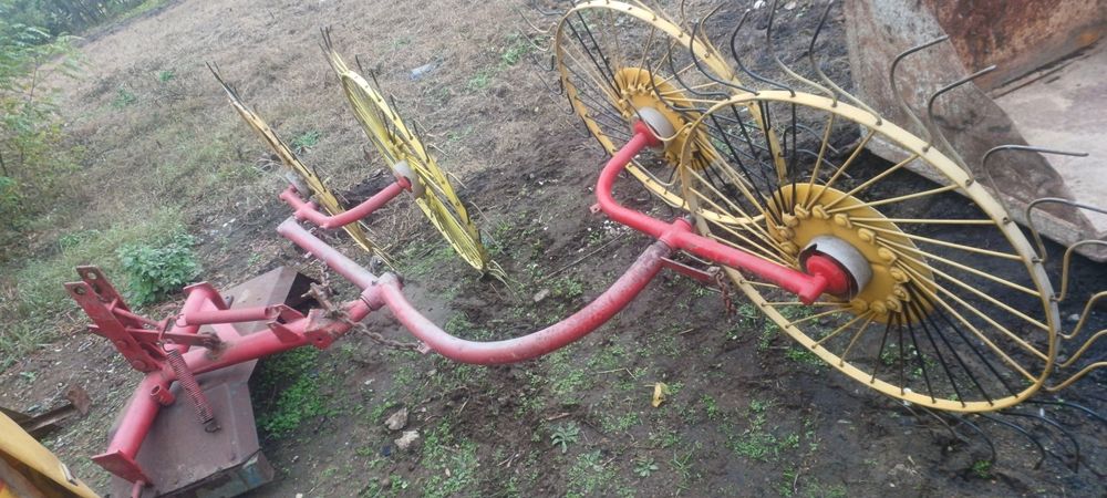 Vand greblă cu 4 rotii tip soare!!