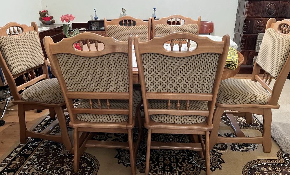 Set masa+6 scaune din lemn masiv