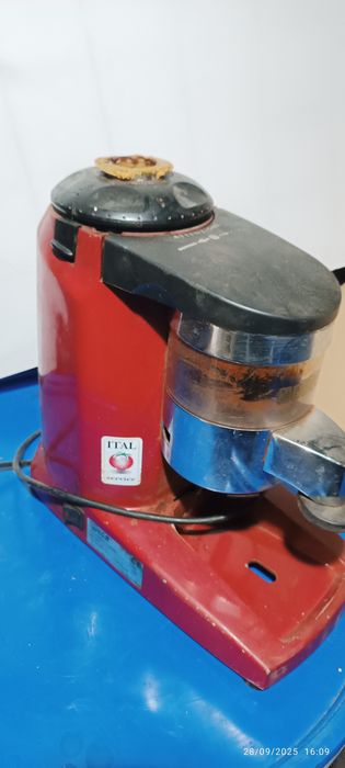 КАФЕ мелачки работещи