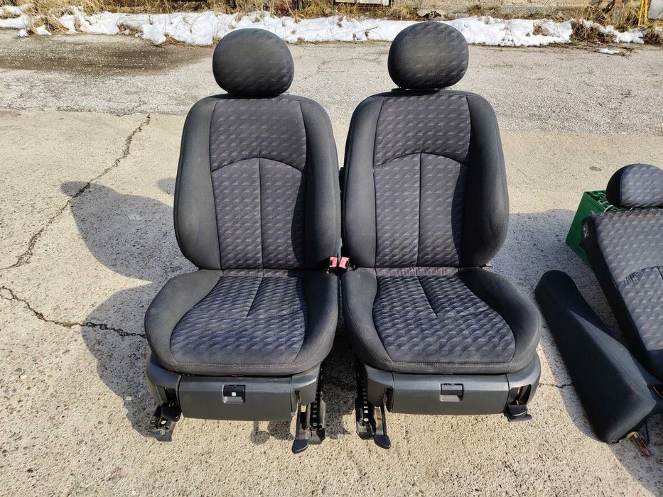Салон за Мерцедес W211