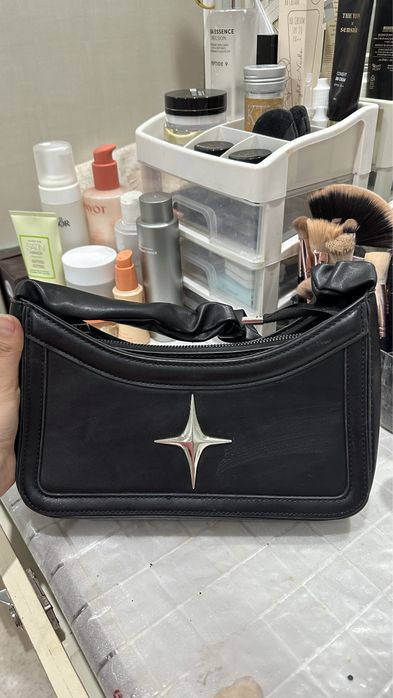 Черная сумкаа…….