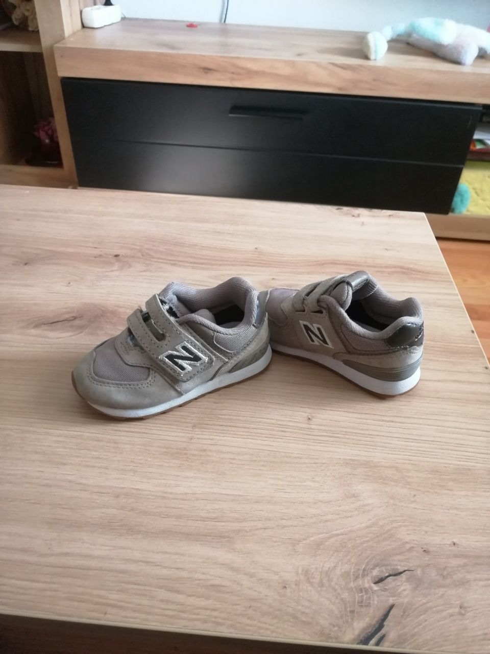 Adidași bebe New Balance, mărimea 22,5, trimit prin curier