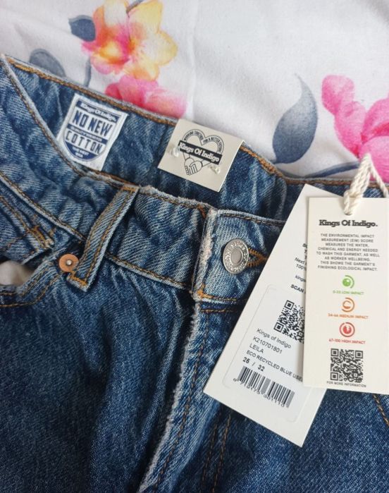 Vând blugi King of Indigo