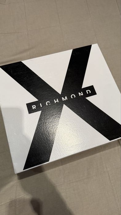 Боти Richmond 42 номер 270 лв.