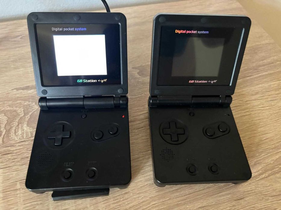 Gamboy Advance SP - GBA - Clona + o discheta cu mai multe jocuri