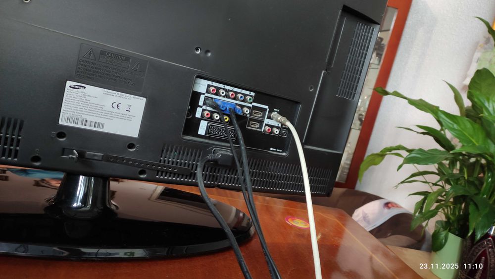 Televizor LCD Samsung LE32A330J1 81,3 cm (32") HD negru