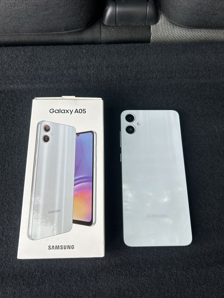 Vand Samsung Galaxy A05 nou!