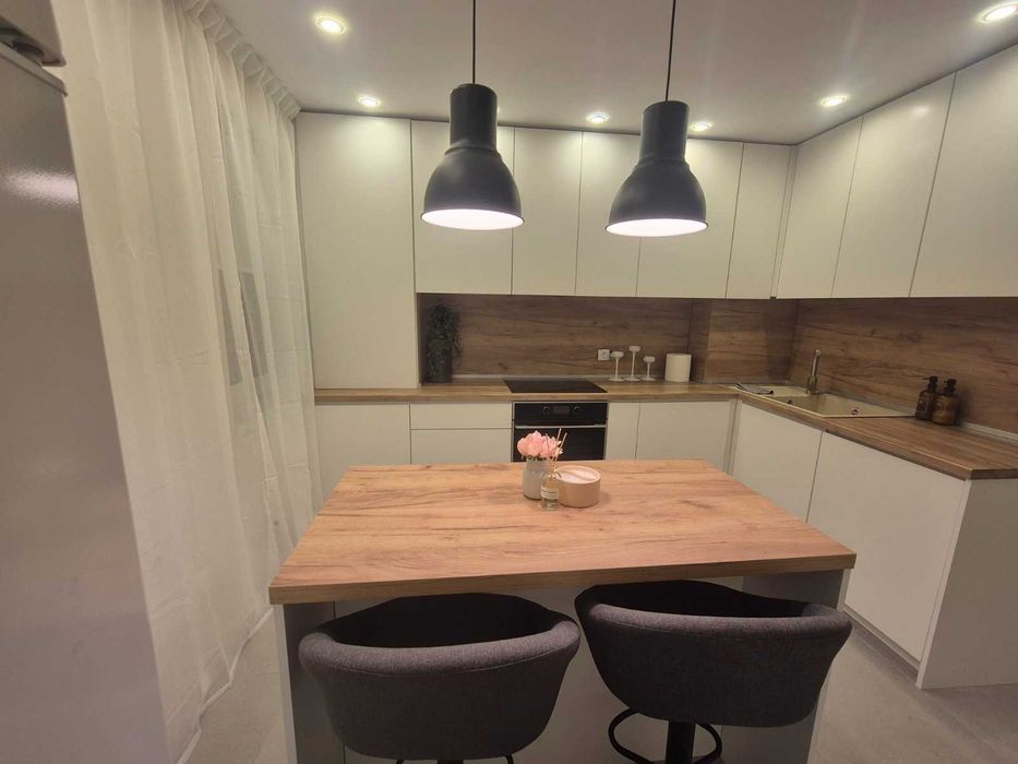 Продава се Четиристаен апартамент в Плевен, Дружба 3 - 84 кв.м за 1354 €/кв.м - Снимка #8