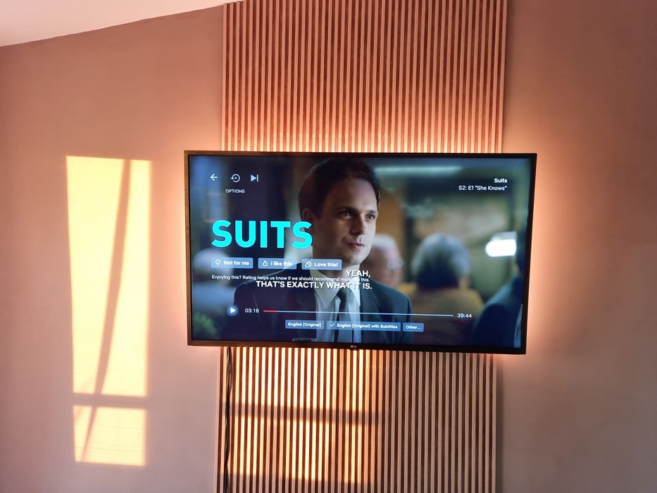 LG UN7300 49' телевизор