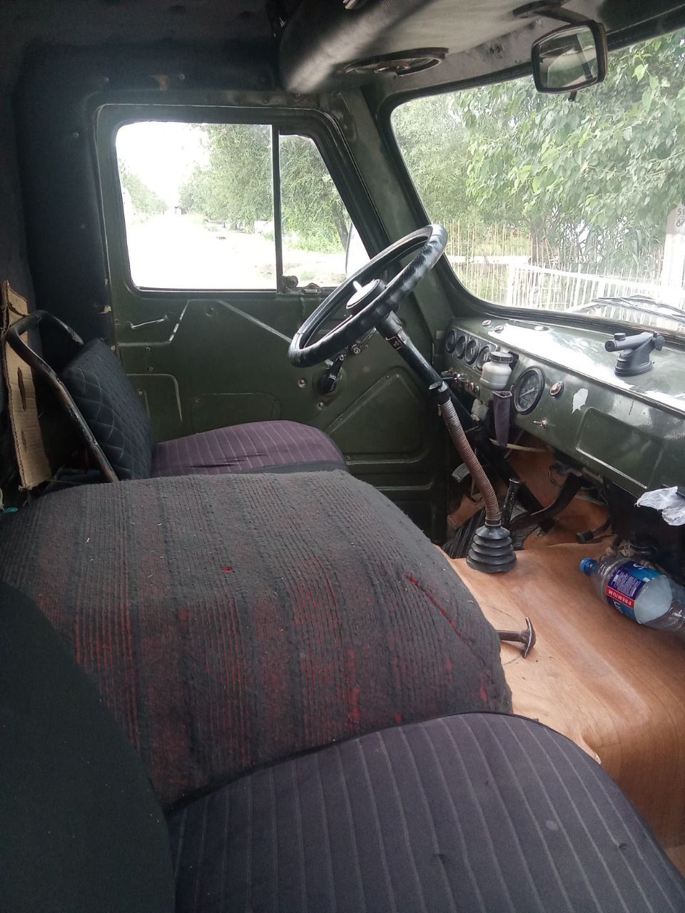 Yuk mashinasi Uaz sotiladi