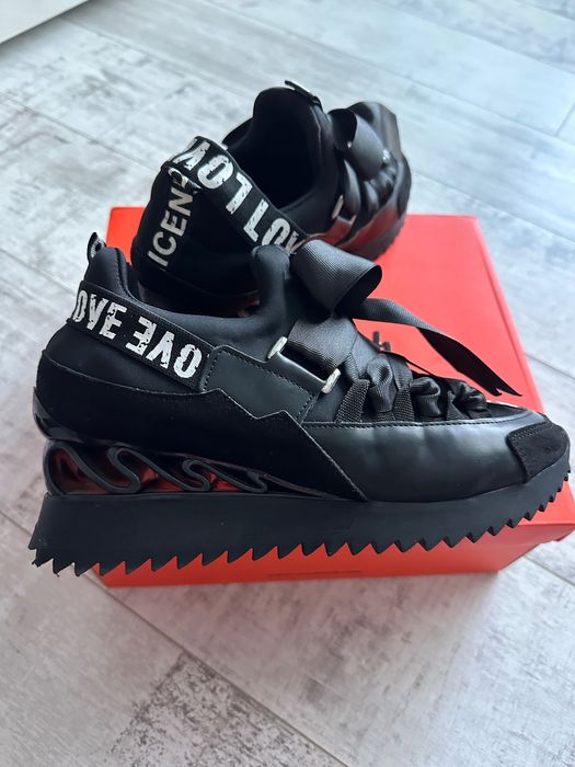 Сникърси  Seniorah