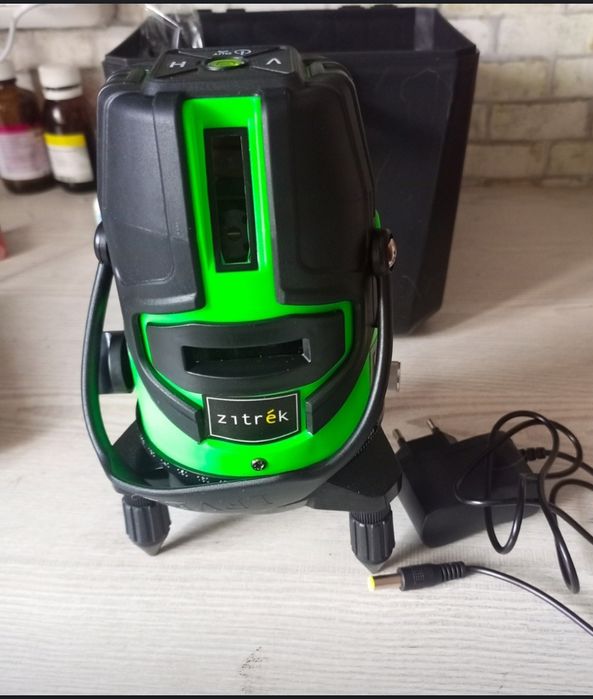 Продам лазерный уровень навелир