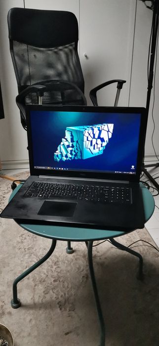 Laptop Dell procesor i7