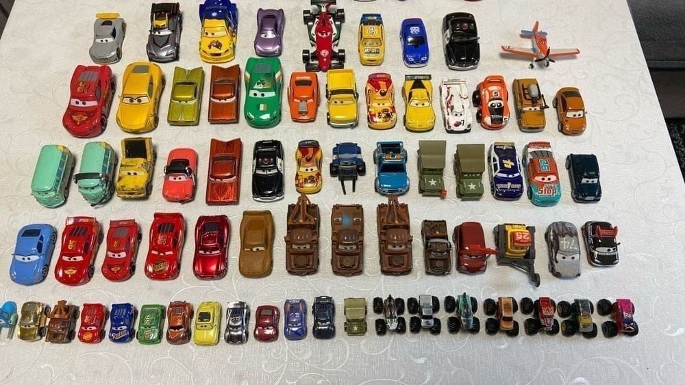 Disney Cars.  Dinoco. Bucsa Citiți Descrierea anunțului  !