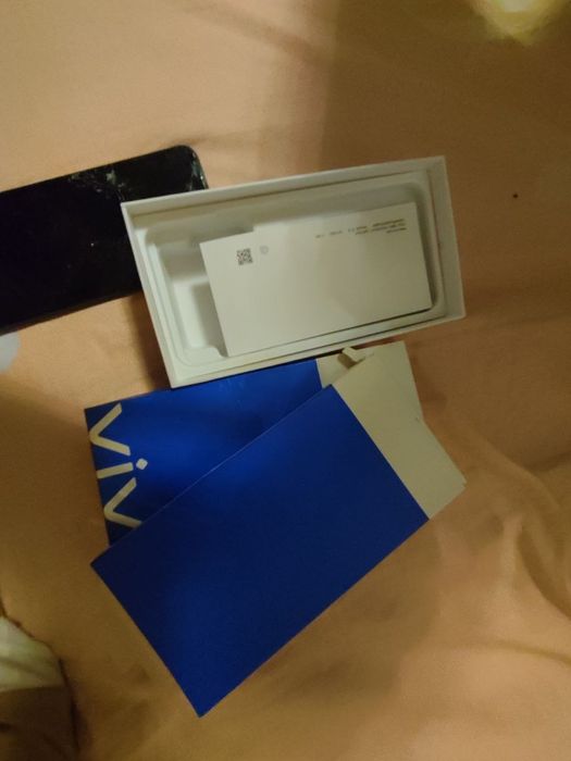 Vivo.               H
