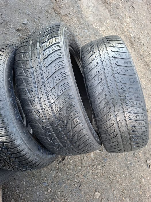 Vand 2 anvelope 225 60 17 nokian de iarna