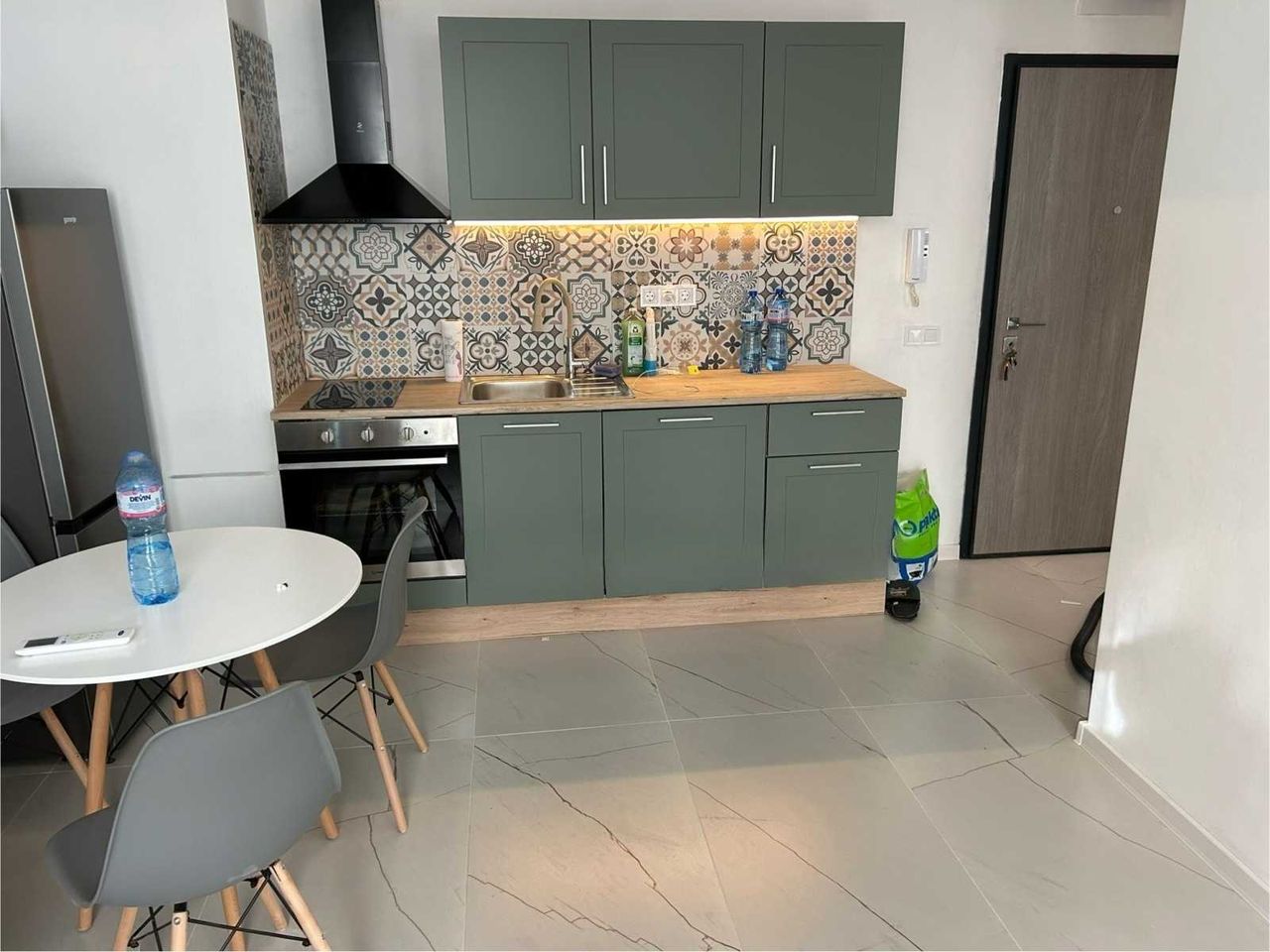 Дава се под наем Двустаен апартамент в София, Кръстова вада - 50 кв.м за 600 € - Снимка #1