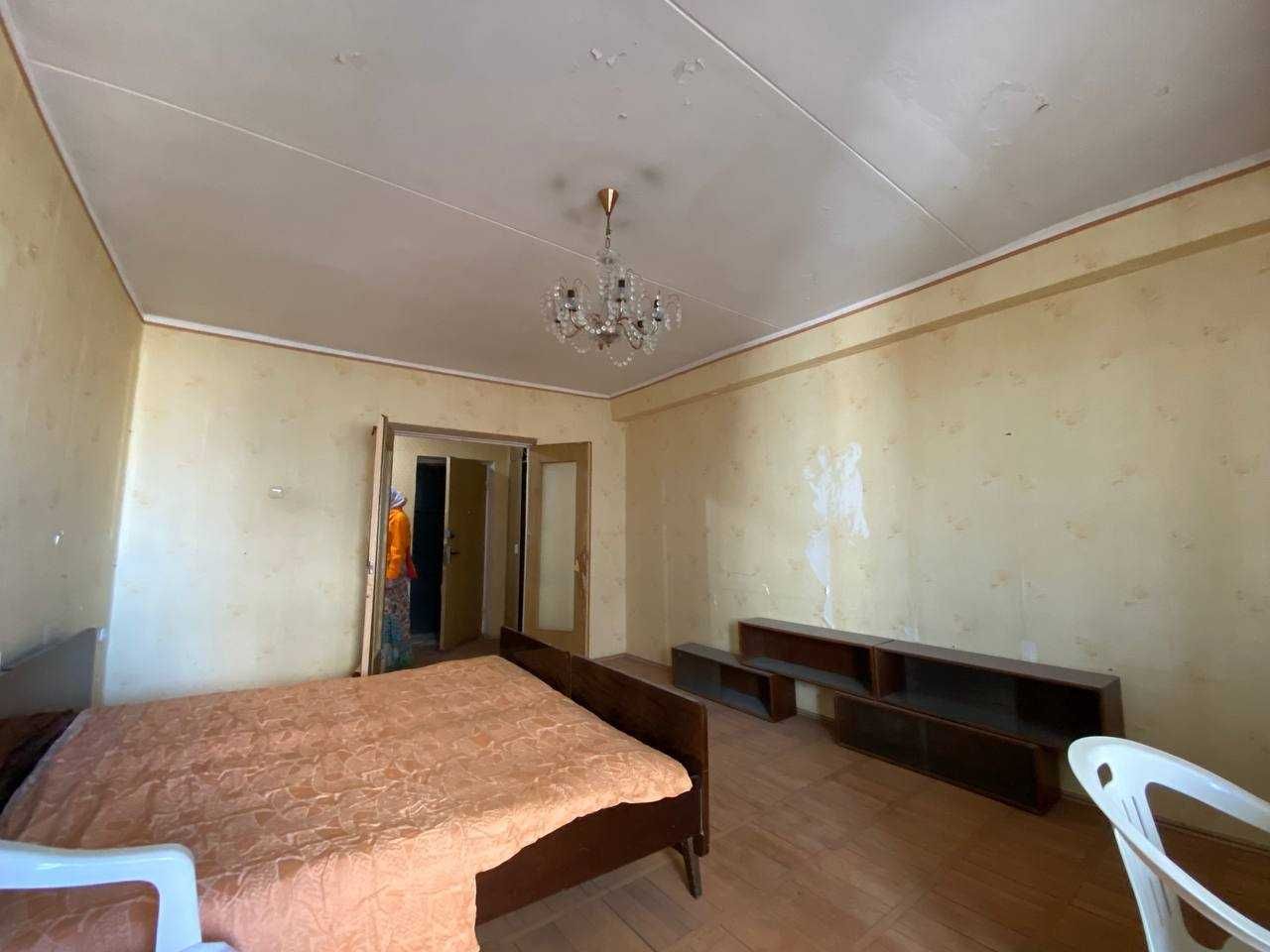 м.Х.Алимжана Дархан московские высотки 1-комн 15/18 50 м² без ремонта
