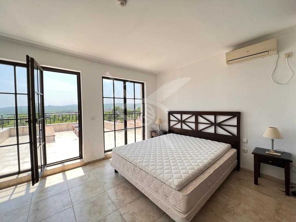 Продава се Тристаен апартамент в Обзор - 236 кв.м за 1000 €/кв.м - Снимка #8